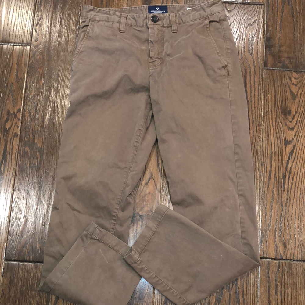 American Eagle size 29/32 slim straight chinos khaki pants